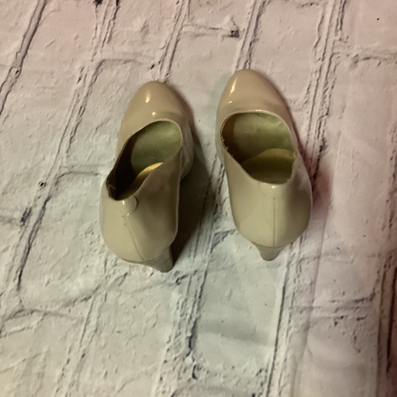 JESSICA SIMPSON SHOES. SIZE 6.5 - Picture 3 of 5